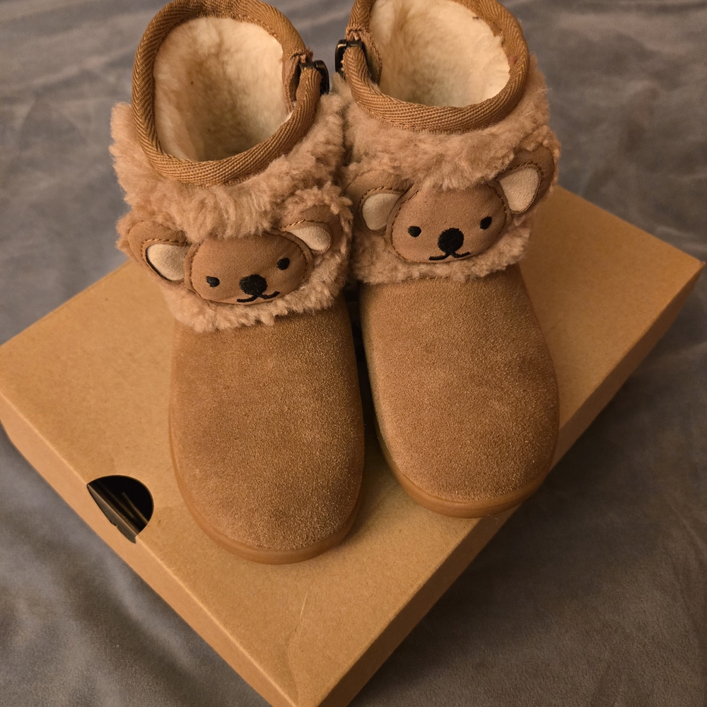 Adorable Bear Face Brown Boots